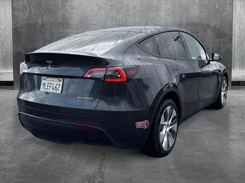 2024 Tesla Model Y Long Range Dual Motor All-Wheel Drive
