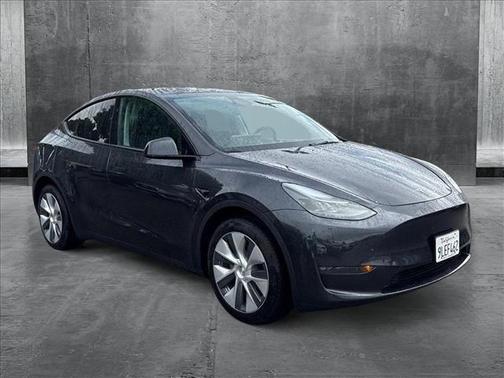 2024 Tesla Model Y Long Range Dual Motor All-Wheel Drive