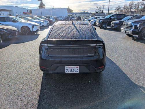 2025 Toyota Prius Plug-In Hybrid SE