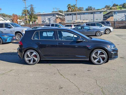 2021 Volkswagen Golf GTI 2.0T S DSG