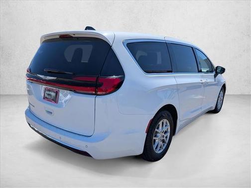 Bright White Clearcoat 2023 Chrysler Pacifica Touring L