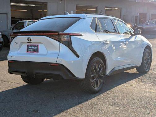 2026 Toyota bZ XLE Plus