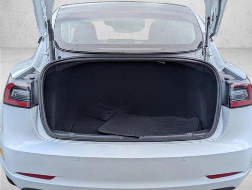 Pearl White Multi-Coat 2022 Tesla Model 3 Standard Range