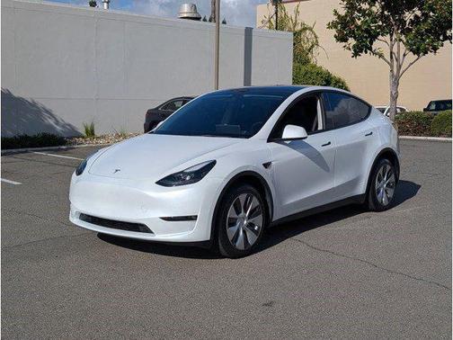 2023 Tesla Model Y Long Range Dual Motor All-Wheel Drive