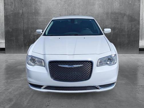 2017 Chrysler 300 Limited