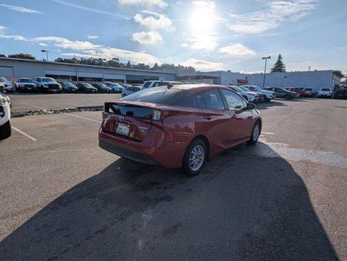 2019 Toyota Prius L