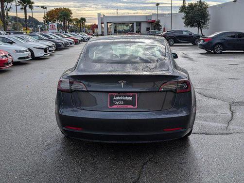 2022 Tesla Model 3 Standard Range