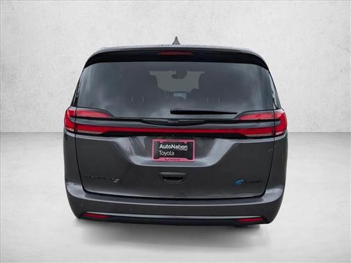 2022 Chrysler Pacifica Hybrid Limited