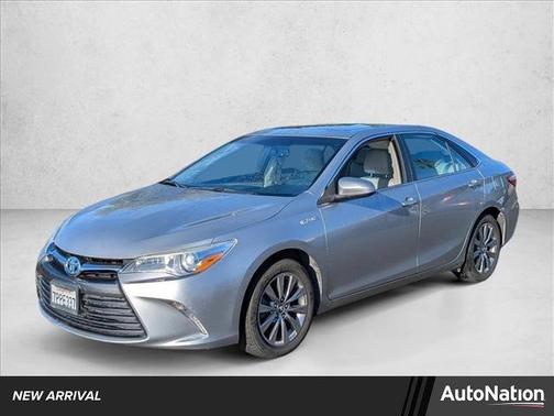 2016 Toyota Camry Hybrid XLE