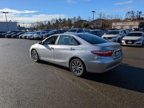 2016 Toyota Camry Hybrid XLE