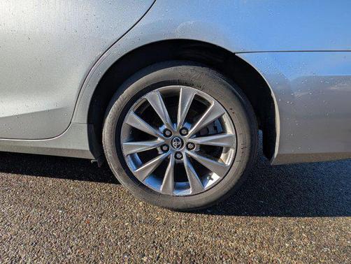 2016 Toyota Camry Hybrid XLE