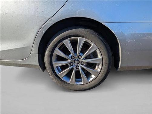 2016 Toyota Camry Hybrid XLE