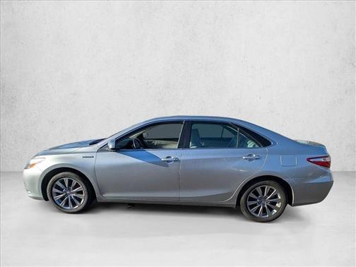 2016 Toyota Camry Hybrid XLE