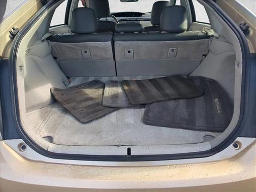 2010 Toyota Prius III