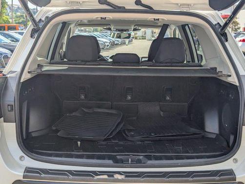 Crystal White Pearl 2022 Subaru Forester Sport
