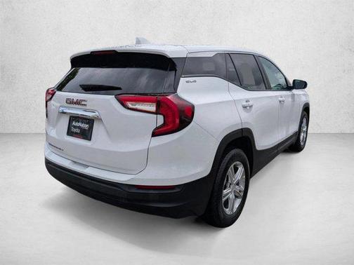 Summit White 2024 GMC Terrain SLE