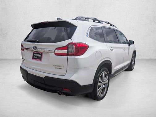 Crystal White Pearl 2019 Subaru Ascent Limited 8-Passenger
