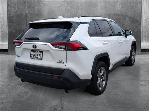 2022 Toyota RAV4 Hybrid LE