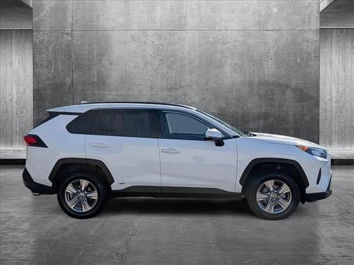 2022 Toyota RAV4 Hybrid LE