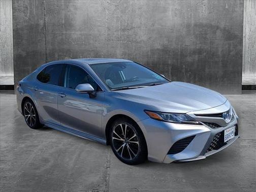 2019 Toyota Camry Hybrid SE