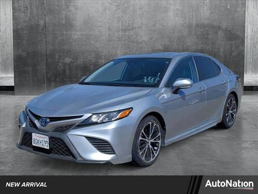 2019 Toyota Camry Hybrid SE
