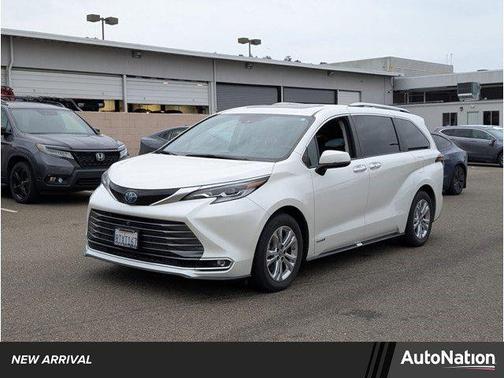 2021 Toyota Sienna Platinum