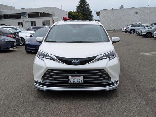 2021 Toyota Sienna Platinum