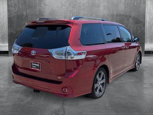 2017 Toyota Sienna SE Premium