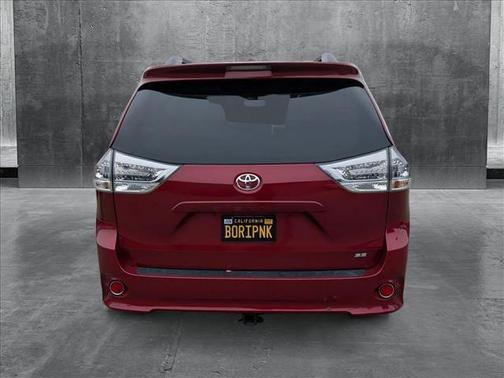 2017 Toyota Sienna SE Premium