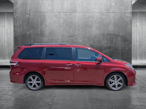 2017 Toyota Sienna SE Premium