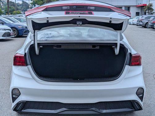 Snow White Pearl 2024 Kia Forte GT-Line