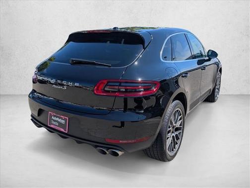 Agate Gray Metallic 2015 Porsche Macan Macan S