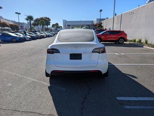 2021 Tesla Model Y Long Range Dual Motor All-Wheel Drive