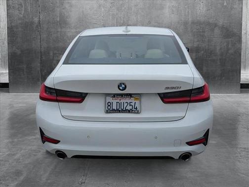 2019 BMW 330 330i