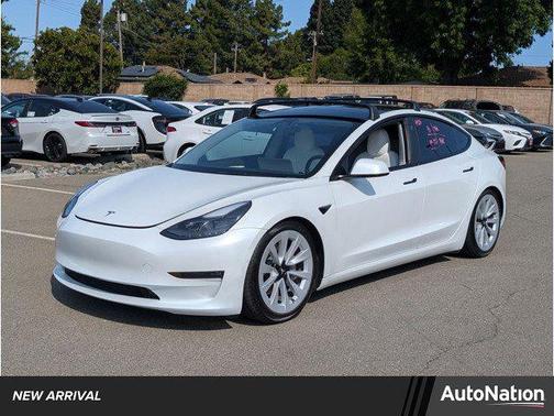 2022 Tesla Model 3 Long Range