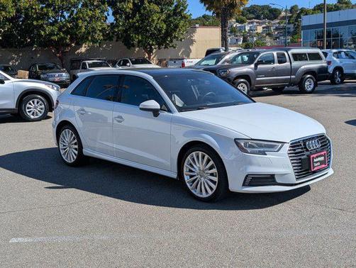 2017 Audi A3 e-tron 1.4T Tech Premium Plus