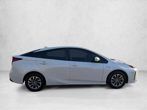 2019 Toyota Prius XLE