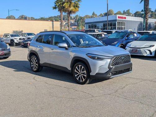 2024 Toyota Corolla Cross XLE