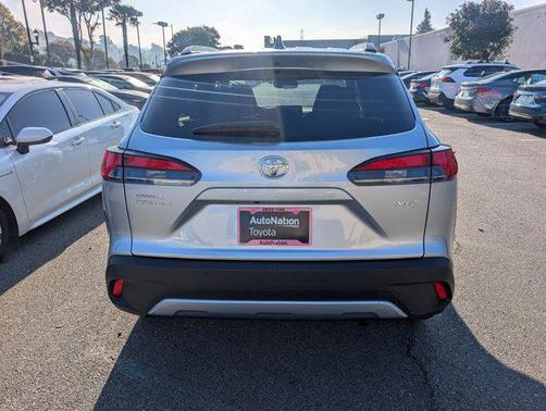 2024 Toyota Corolla Cross XLE