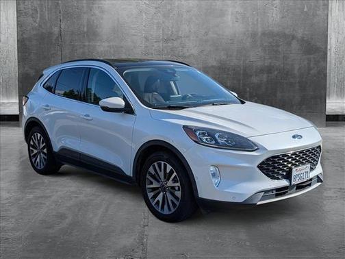 2020 Ford Escape Titanium