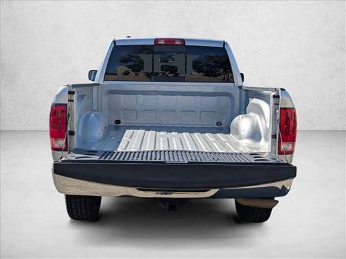 Bright Silver Metallic Clearcoat 2014 RAM 1500 SLT