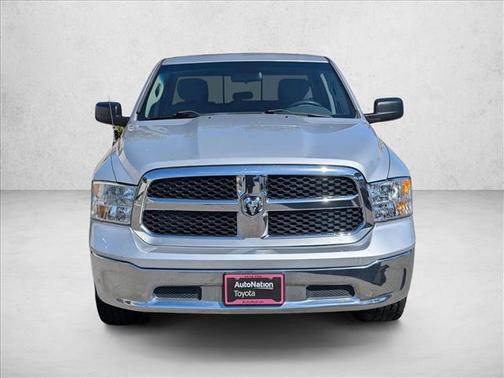 Bright Silver Metallic Clearcoat 2014 RAM 1500 SLT