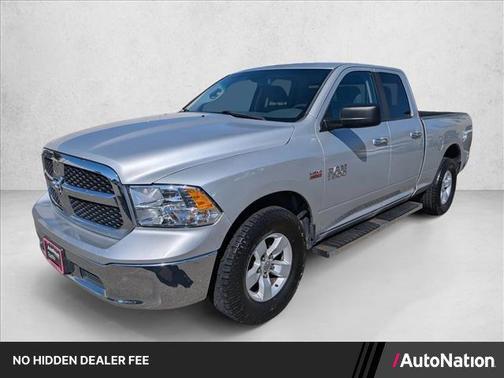 Bright Silver Metallic Clearcoat 2014 RAM 1500 SLT