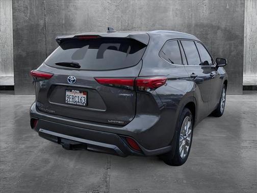 2023 Toyota Highlander Hybrid Limited