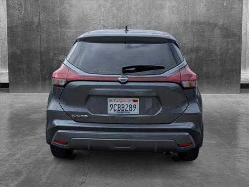 2022 Nissan Kicks S