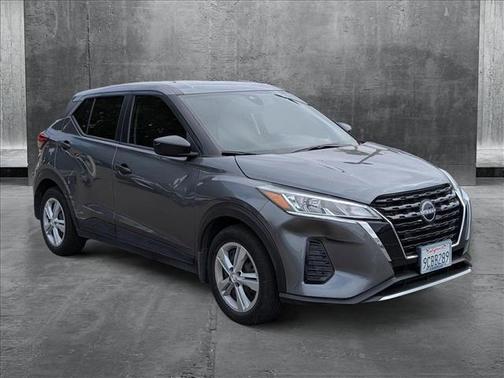 2022 Nissan Kicks S