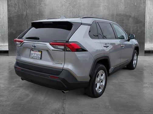 2021 Toyota RAV4 Hybrid LE