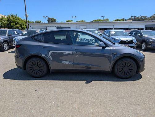 2023 Tesla Model Y Long Range Dual Motor All-Wheel Drive