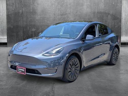 2023 Tesla Model Y Long Range Dual Motor All-Wheel Drive