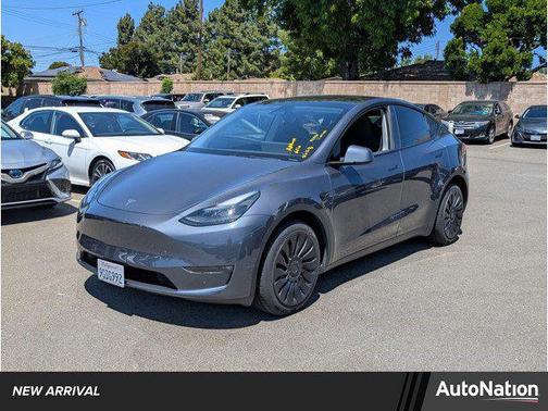 2023 Tesla Model Y Long Range Dual Motor All-Wheel Drive